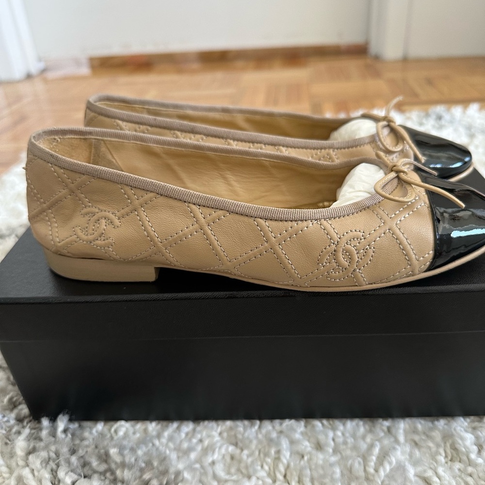 Chanel Beige and Black Quilted Ballet Flats